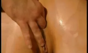 પત્ની તેના પતિની બહે ...