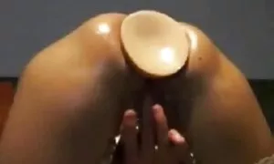 તેના ગર્દભ માં વીંધે ...